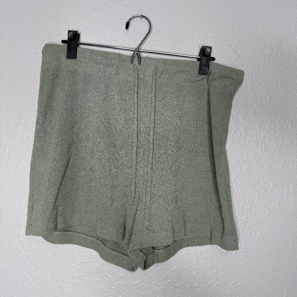 H&M Women's Green String tie shorts Large